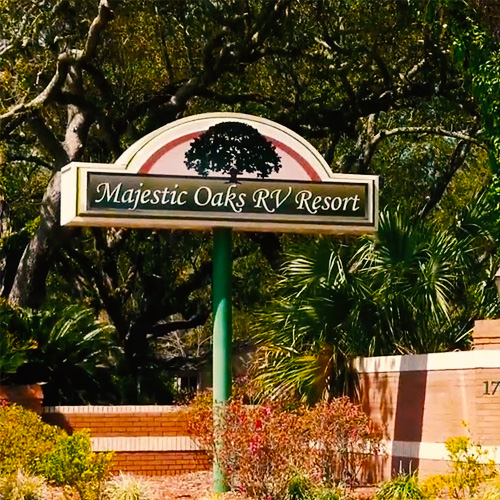 Majestic Oaks RV Resort Entrance